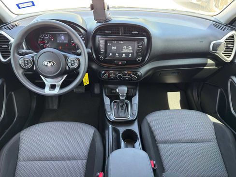 Used 2021 Kia Soul LX image 23