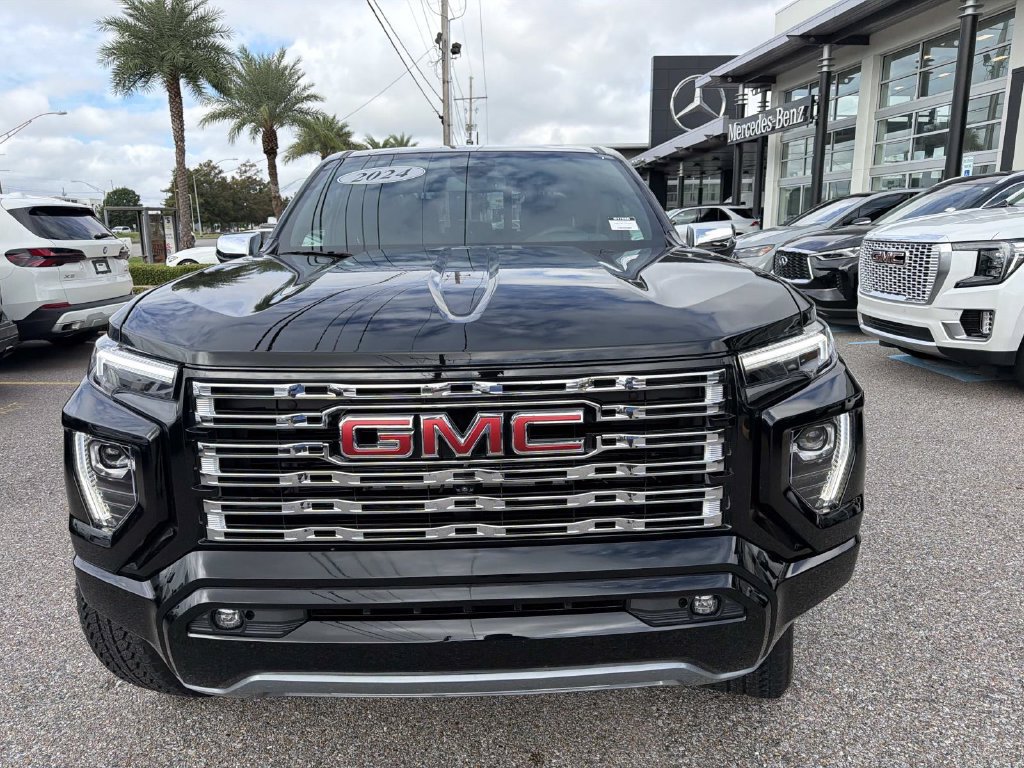 Used 2024 GMC Canyon Denali w/ LPO, Denali Black Edition AWD/4WD image 2