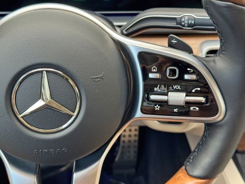 Used 2023 Mercedes-Benz GLS 450 4MATIC image 24