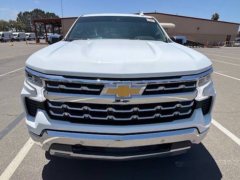 Used 2023 Chevrolet Silverado 1500 LTZ w/ LTZ Convenience Package II AWD/4WD image 11