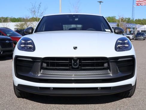 Used 2025 Porsche Macan Turbo image 3