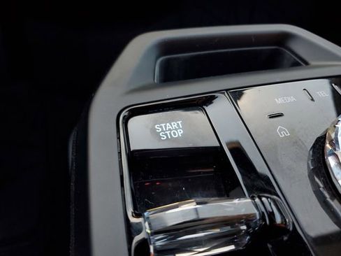 Used 2025 BMW iX M60 image 23