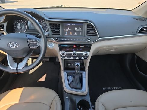Used 2019 Hyundai Elantra Value Edition w/ Winter Weather Package FWD image 15