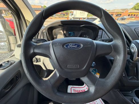 Used 2017 Ford Transit 150 130 Low Roof RWD image 20