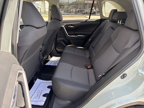 Used 2019 Toyota RAV4 XLE w/ Convenience Package AWD/4WD image 28