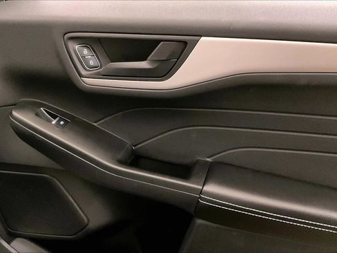 Used 2022 Ford Escape S image 23