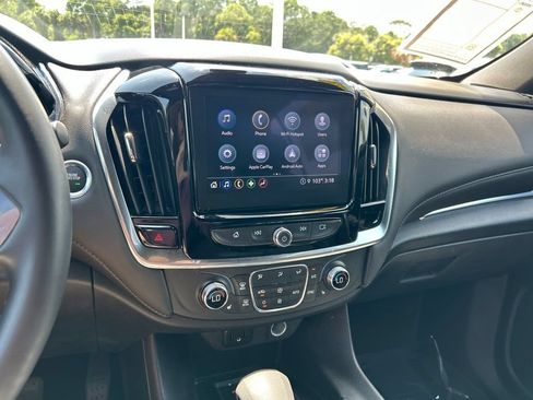 Used 2023 Chevrolet Traverse LT FWD image 32