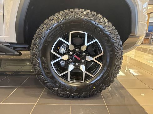 New 2026 GMC Canyon AT4X image 8