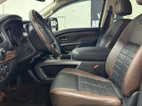 Used 2016 Nissan Titan Platinum Reserve AWD/4WD image 8