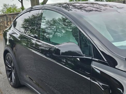 Used 2023 Tesla Model X image 18