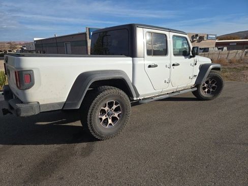 Used 2020 Jeep Gladiator Sport w/ Quick Order Package 24S image 4