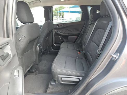 Used 2025 Ford Escape Active AWD/4WD image 17
