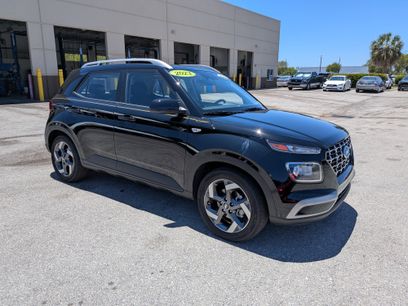 Used 2023 Hyundai Venue SEL