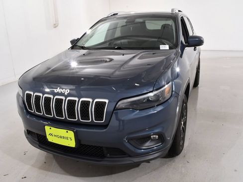 Used 2020 Jeep Cherokee Latitude Plus AWD/4WD image 2