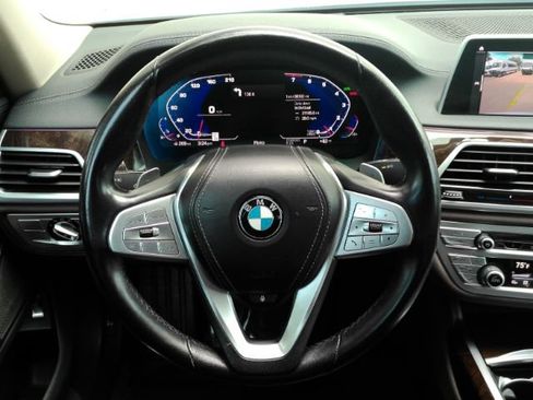 Used 2022 BMW 740i RWD image 36
