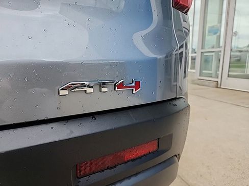 Certified 2023 GMC Acadia AT4 w/ Technology Package AWD/4WD image 9
