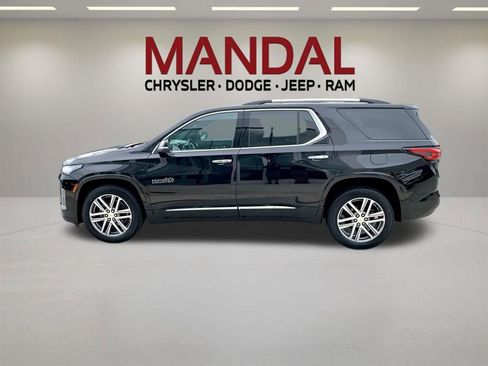 Used 2023 Chevrolet Traverse High Country FWD image 9