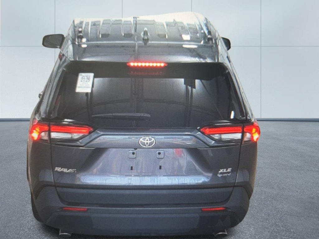 Used 2025 Toyota RAV4 XLE AWD/4WD image 7