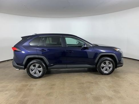 Used 2024 Toyota RAV4 XLE AWD/4WD image 7