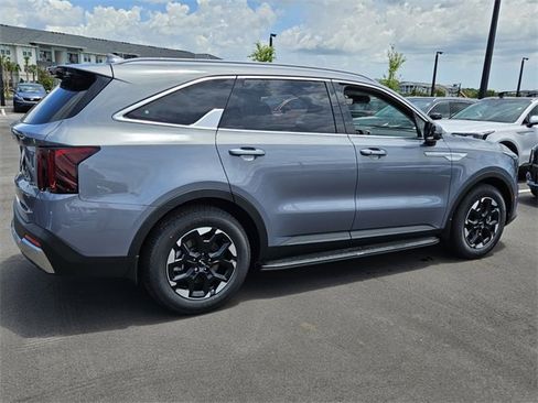 New 2025 Kia Sorento S w/ Panoramic Sunroof Package image 10