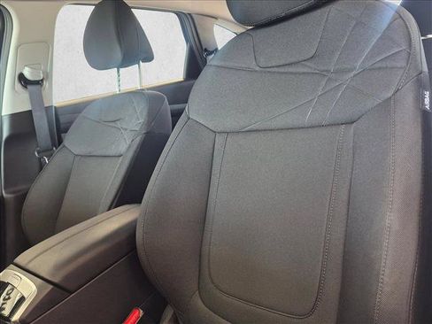 Used 2025 Hyundai Tucson SE FWD image 9