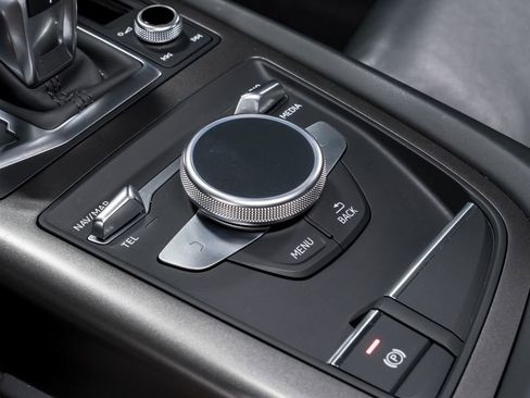 Used 2020 Audi R8 V10 image 25