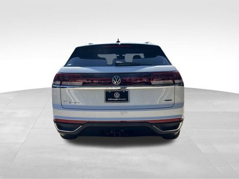 New 2026 Volkswagen Atlas Cross Sport SE image 4