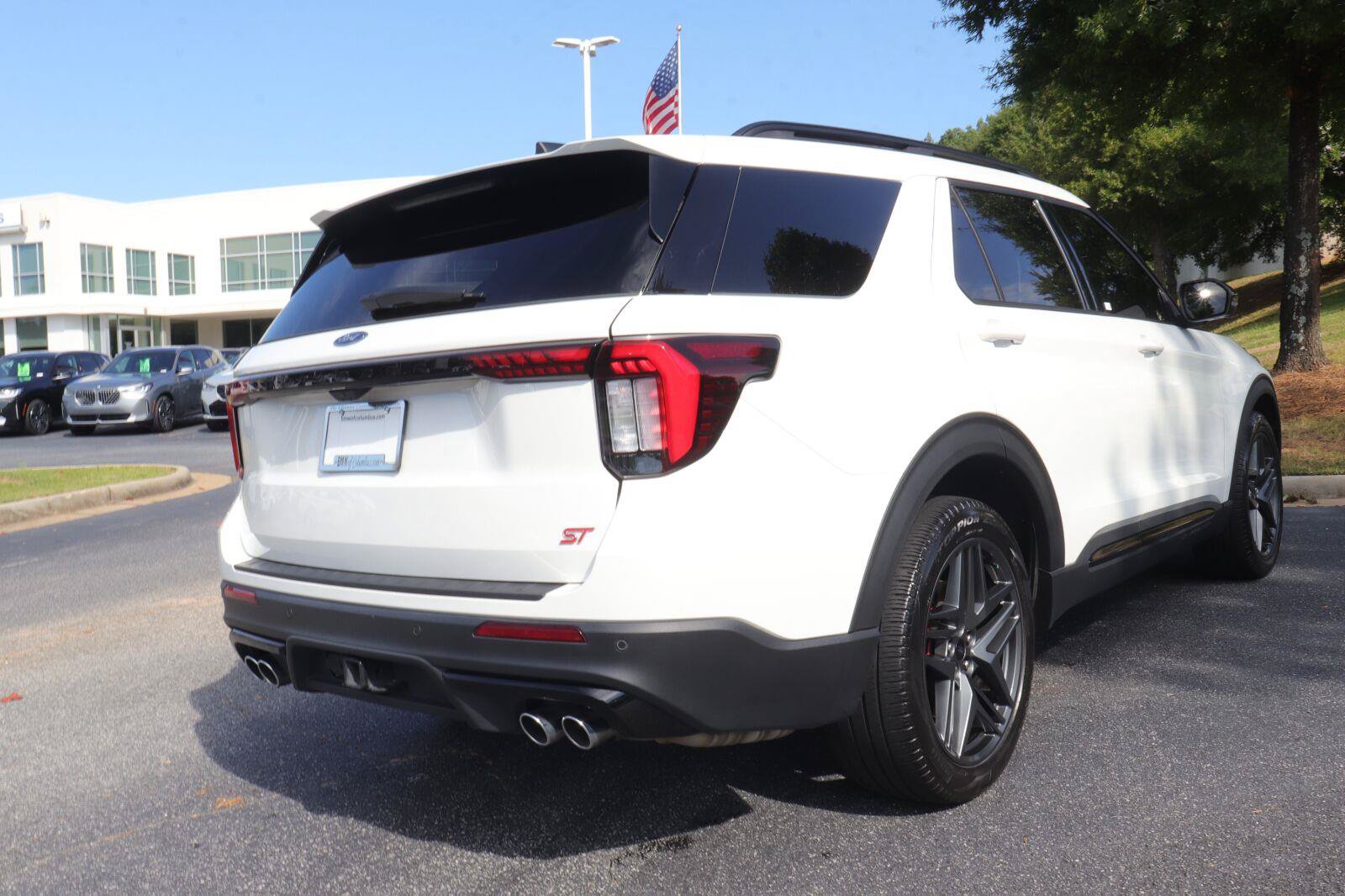 Used 2025 Ford Explorer ST w/ Sun And Sound Package AWD/4WD image 6