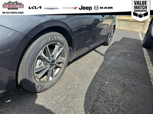 Used 2023 Kia Forte LXS FWD image 19