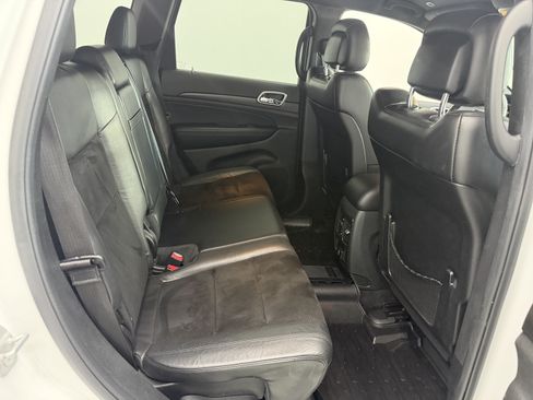 Used 2017 Jeep Grand Cherokee Altitude AWD/4WD image 23