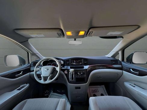 Used 2015 Nissan Quest SV image 15