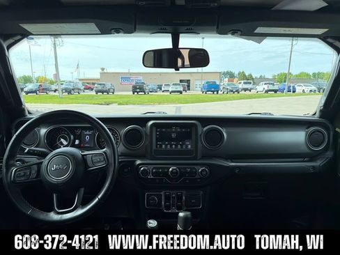 Used 2023 Jeep Gladiator Sport AWD/4WD image 12