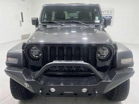 Used 2021 Jeep Wrangler Unlimited Sport image 3