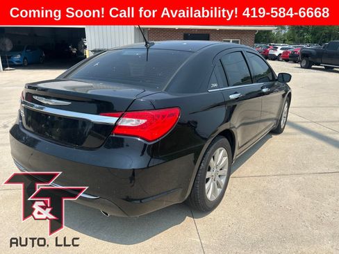 Used 2013 Chrysler 200 Limited FWD image 4