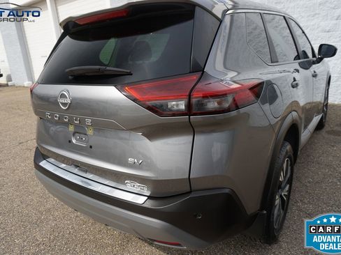 Used 2023 Nissan Rogue SV image 11