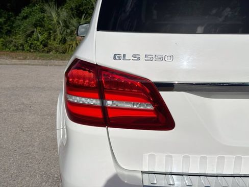 Used 2017 Mercedes-Benz GLS 550 4MATIC image 10