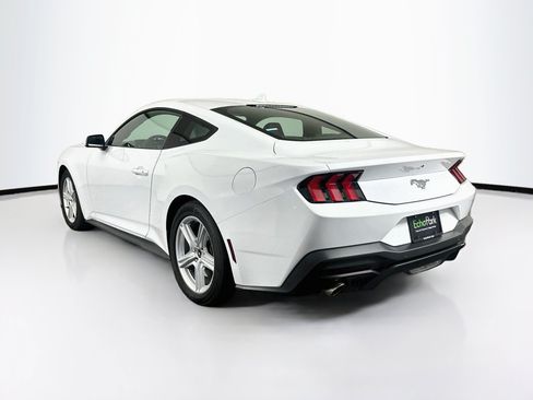 Used 2026 Ford Mustang Premium RWD image 5