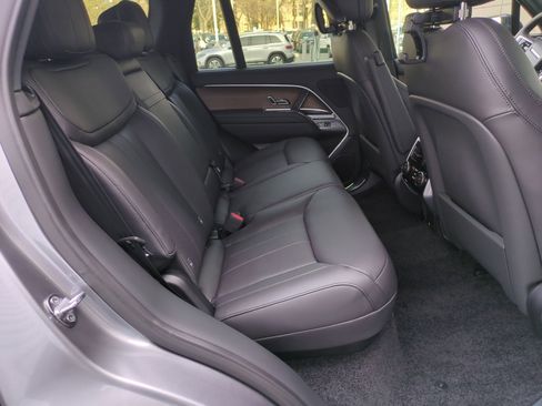 New 2026 Land Rover Range Rover SE image 27