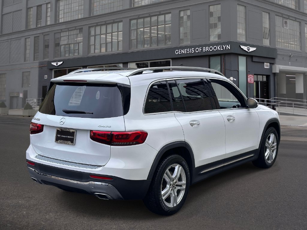 Used 2023 Mercedes-Benz GLB 250 4MATIC image 5