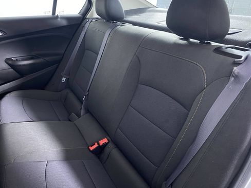 Used 2017 Chevrolet Cruze LS FWD image 11