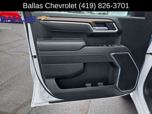 Used 2025 Chevrolet Silverado 1500 LT w/ Work Truck Package AWD/4WD image 23