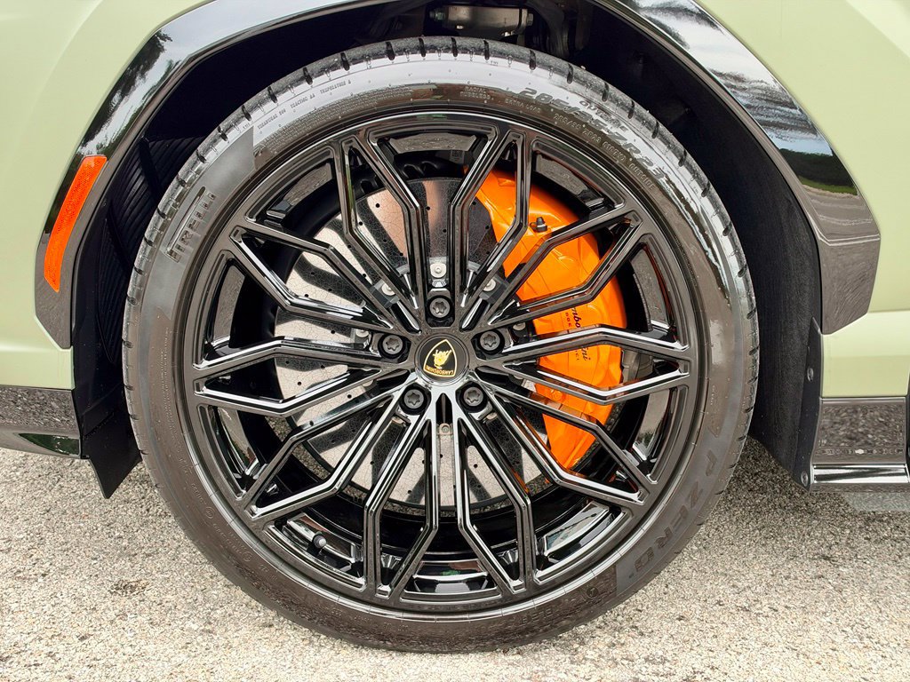 Used 2025 Lamborghini Urus SE AWD/4WD image 14