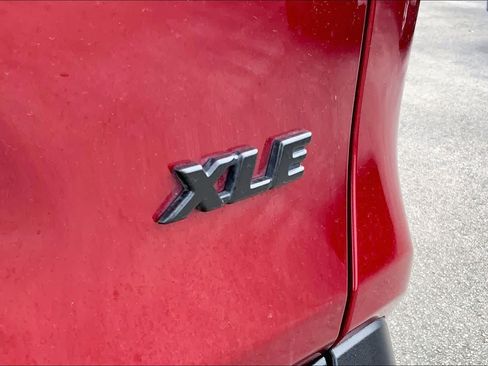 Used 2024 Toyota RAV4 XLE FWD image 27