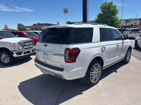 Used 2023 Ford Expedition Platinum AWD/4WD image 5
