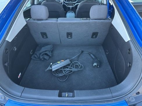 Used 2017 Chevrolet Volt LT w/ Comfort Package image 41