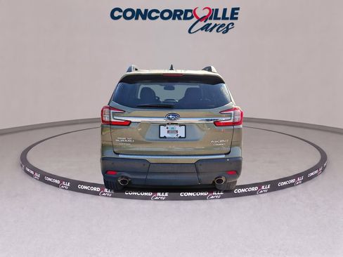 Used 2023 Subaru Ascent Touring AWD/4WD image 6