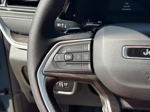 New 2026 Jeep Grand Cherokee Limited w/ Limited Altitude Package RWD image 23