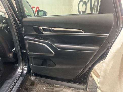 Used 2025 Kia Telluride S image 14