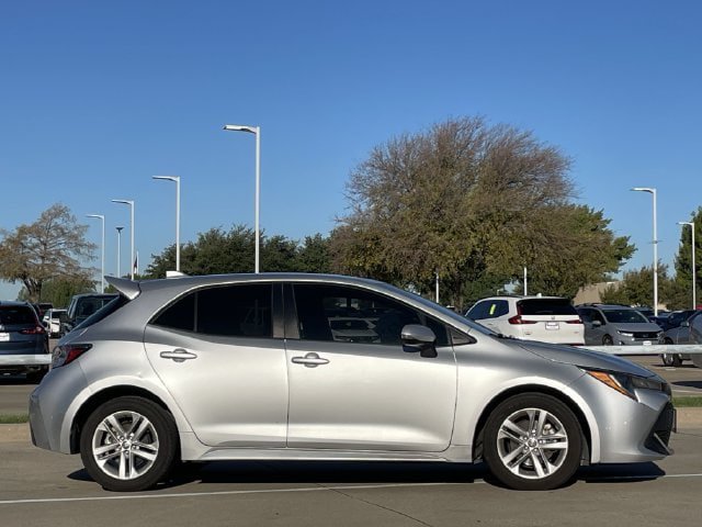Used 2022 Toyota Corolla SE FWD image 3