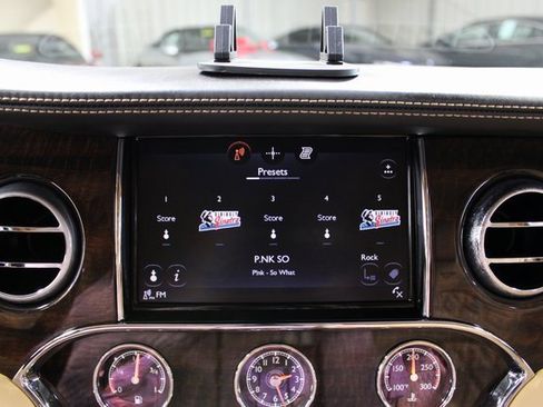 Used 2017 Bentley Mulsanne image 42